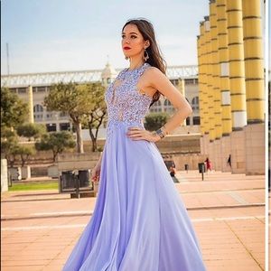 A-Line/Princess Sleeveless Applique Chiffon Scoop Sweep/Brush Train Dresses
